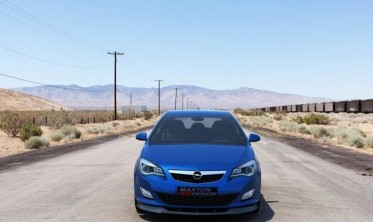 Дифузор переднього бампера Opel Astra J дорестайл фото
