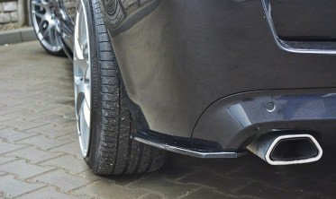 Боковые накладки на задний бампер Opel Zafira B версия OPC / VXR фото