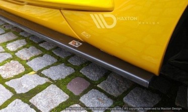 Тюнінгові дифузори під бічні пороги Renault Megane 3 RS фото