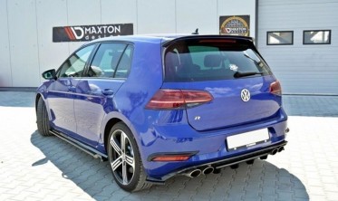 Центральная накладка заднего бампера VW Golf 7 версия R (рест.) фото