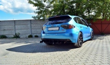 Накладка на спойлер багажника Subaru Impreza WRX STI фото