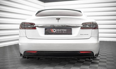 Центральний дифузор на задній бампер Tesla Model S післярестайл фото
