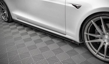 Тюнинг накладки на пороги Tesla Model S рестайл фото