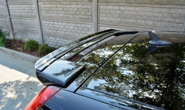 Накладка на спойлер Volvo V50 R-Design рестайл фото