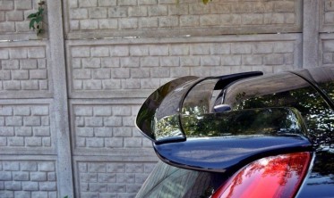 Накладка на спойлер Volvo V50 R-Design рестайл фото
