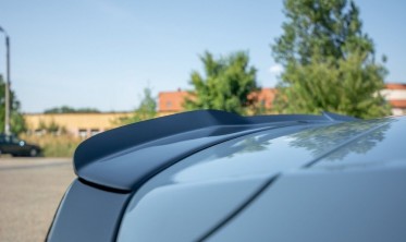 Накладка на спойлер крышки багажника Volkswagen Polo MK6 версия GTI фото