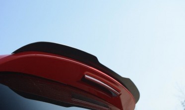 Накладка на спойлер крышки багажника VW Golf MK6 GTI / R фото