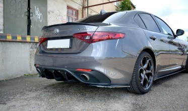 Центральный диффузор заднего бампера Alfa Romeo GIULIA VELOCE фото