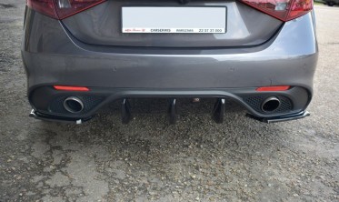 Боковые накладки на задний бампер Alfa Romeo GIULIA VELOCE фото