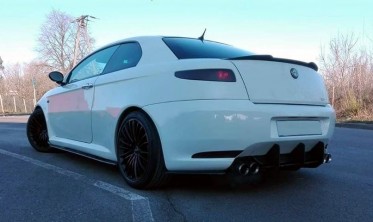 Тюнінговий спойлер на багажник Alfa Romeo GT фото