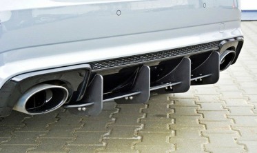 Центральный диффузор заднего бампера Audi RS3 8V Sportback фото