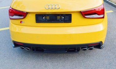 Центральна накладка заднього бампера Audi S1 ​​8X фото