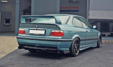 Тюнинговый диффузор заднего бампера BMW M3 E36 фото