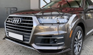 Накладки (элероны) переднего бампера Audi Q7 4M фото