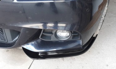 Накладки (клыки, элероны) переднего бампера BMW F10 M-pack фото