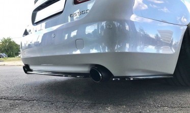 Центральна накладка заднього бампера Lexus GS 300 Mk3 рестайл фото