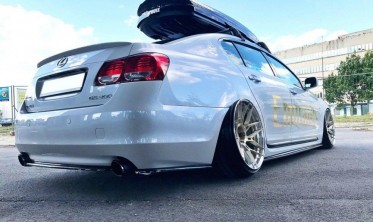 Центральна накладка заднього бампера Lexus GS 300 Mk3 рестайл фото
