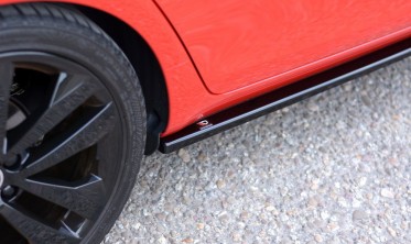 Накладки под боковые пороги Skoda Fabia MK2 RS фото
