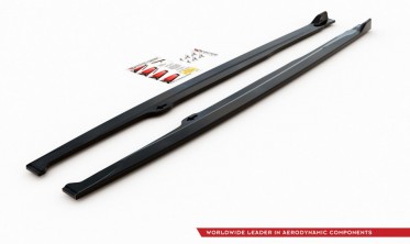 Тюнинговые накладки под пороги Toyota Corolla 12 Hatchback фото