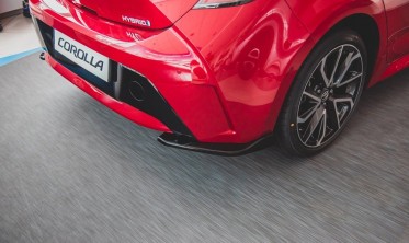 Боковые накладки на задний бампер Toyota Corolla 12 Hatchback фото