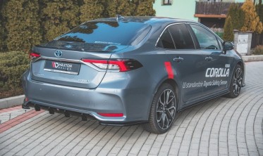 Тюнинговые накладки боковых порогов Toyota Corolla XII Sedan фото