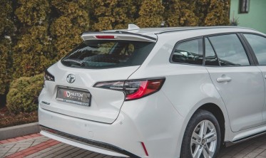 Тюнинговая накладка на спойлер багажника Toyota Corolla XII Touring SPORTS фото