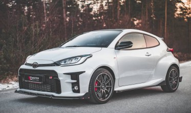 Тюнинговые диффузоры + накладки под пороги Toyota GR Yaris MK4 фото