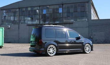 Боковые накладки под пороги Volkswagen Caddy MK3 рестайл фото
