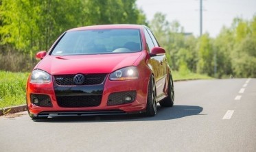Тюнинговый диффузор переднего бампера VW Golf 5 версия GTI с 30TH передней накладкой фото