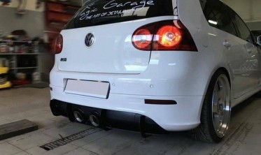 Racing дифузор на задній бампер Volkswagen Golf 5 R32 фото