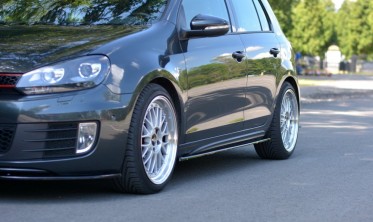 Накладки под пороги Volkswagen Golf 6 GTI/ GTD фото