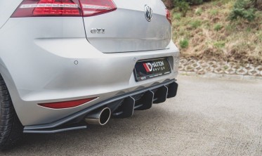 Боковые накладки на задний бампер Racing Durability VW Golf 7 GTI фото