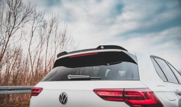 Тюнинговый спойлер крышки багажника VW Golf 8 для версии GTI фото