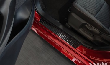 захисні накладки на пороги TOYOTA YARIS 4, YARIS CROSS фото