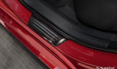захисні накладки на пороги TOYOTA YARIS 4, YARIS CROSS фото