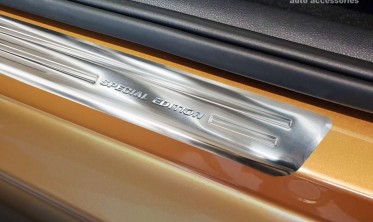 защитные накладки внутренних порогов Volkswagen Golf Sportsvan фото