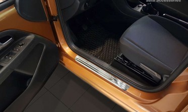 защитные накладки внутренних порогов Volkswagen Golf Sportsvan фото