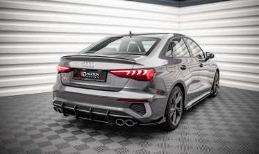 Центральная накладка на задний бампер Audi S3 Sedan 8Y фото