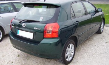 Спойлер крышки багажника Toyota Corolla E12 хетчбек фото