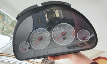 Шкали-замінники з миль на кілометри BMW E39 M5 фото