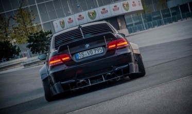 Тюнинговый спойлер на багажник Ducktail BMW M3 E92 фото