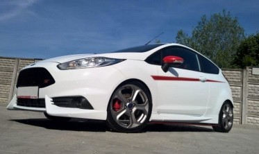 Накладка на передній бампер Ford Fiesta MK7 версія ST (післ.) фото