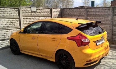 Накладка на спойлер заднього скла Ford Focus MK3 версія ST фото