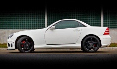 Тюнинговые накладки на пороги Mercedes SLK R170 в стиле AMG204 фото