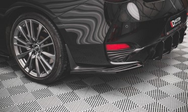 Бічні накладки заднього бампера Infiniti Q60 S MK2 глянцеві фото