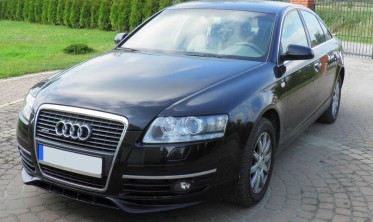 Накладка передня (дифузор) Audi A6 C6 стиль S-line фото