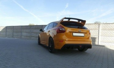 Тюнінговий бампер задній Ford Focus MK3 у стилі RS фото