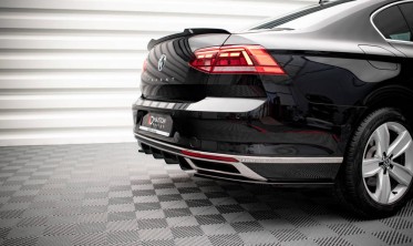 Центральная накладка на задний бампер VW Passat B8 рестайл фото