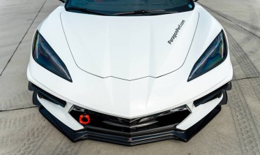 Дифузор на передній бампер Chevrolet Corvette C8 фото