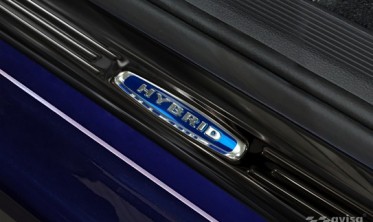 внутрішні накладки на пороги Volkswagen Golf 8 фото